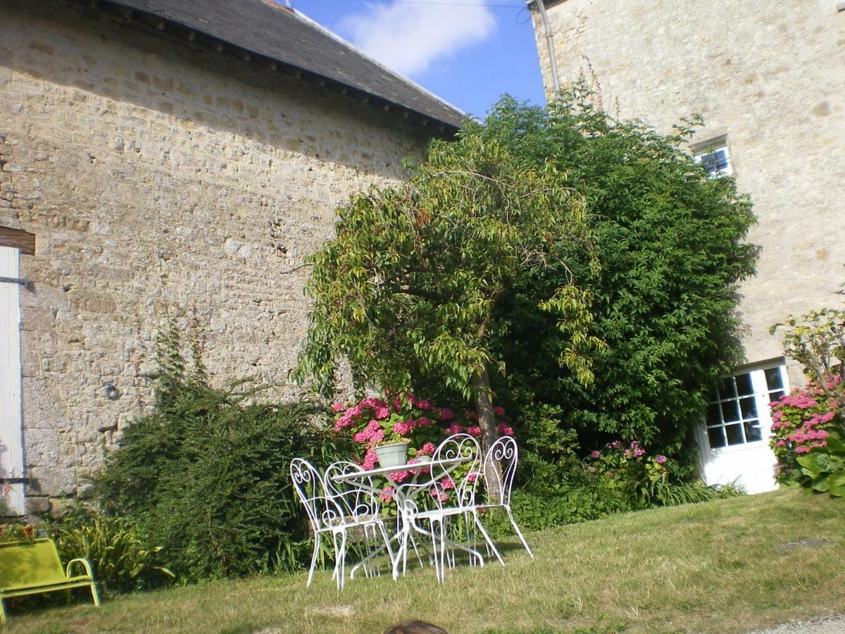 Ferme Manoir La Fiere Bed and Breakfast Sainte-Mère-Église Eksteriør billede