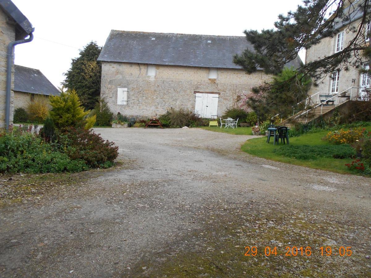 Ferme Manoir La Fiere Bed and Breakfast Sainte-Mère-Église Eksteriør billede
